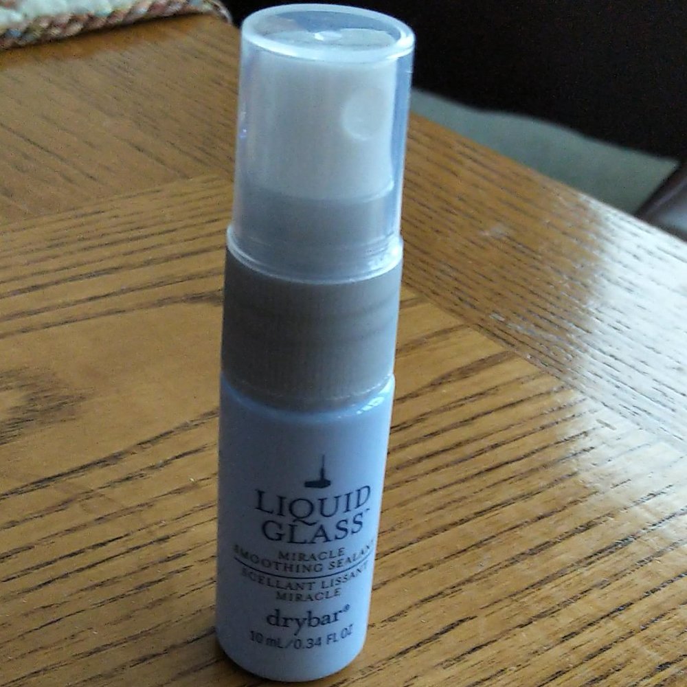 Drybar Liquid Glass 10 ml/.34 oz Miracle smoothing sealant spray 2 day benefit